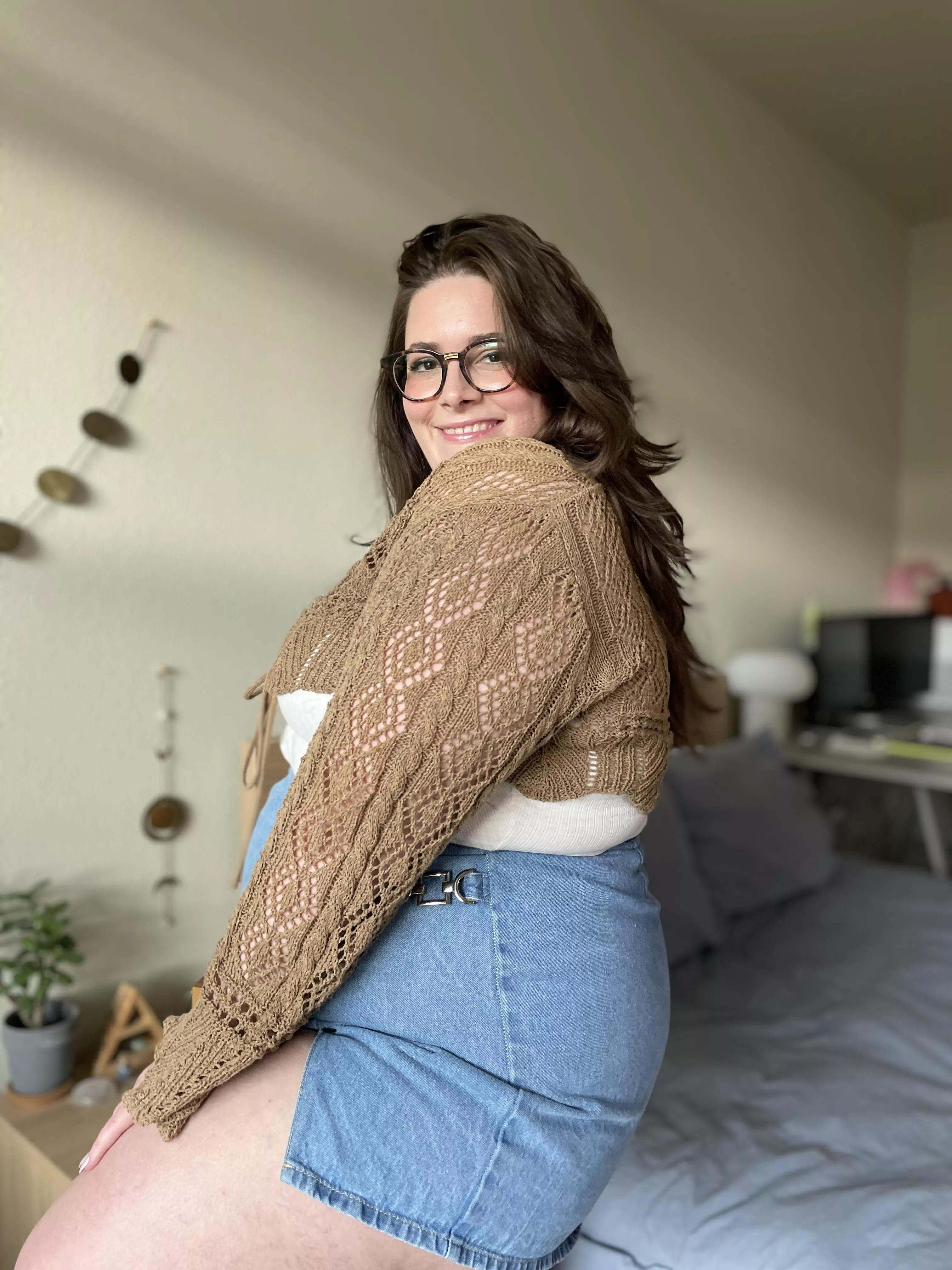 cum unwrap your present posted by lunaxthicky