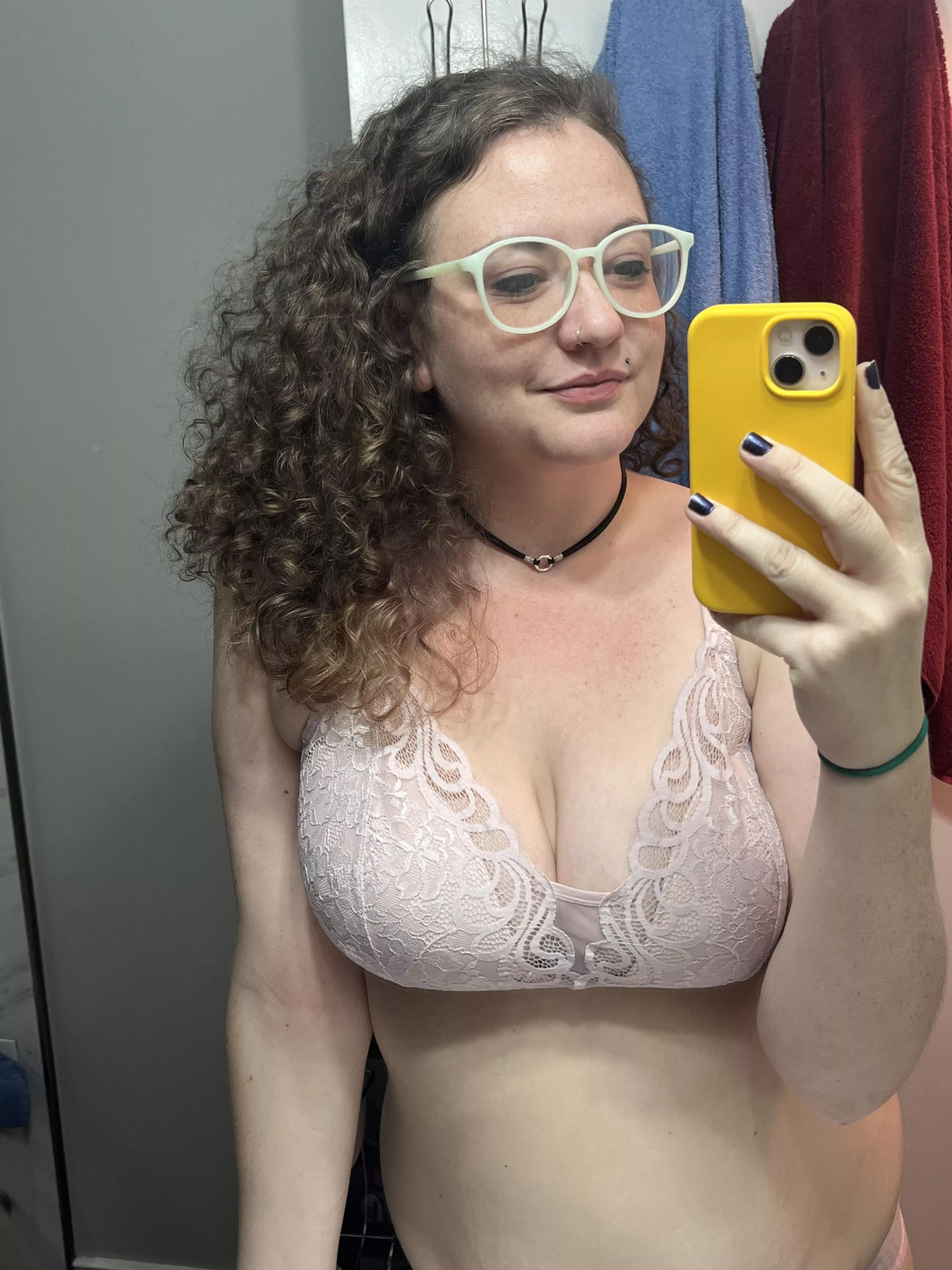 Do you like my new choker? posted by Druglord_Karen