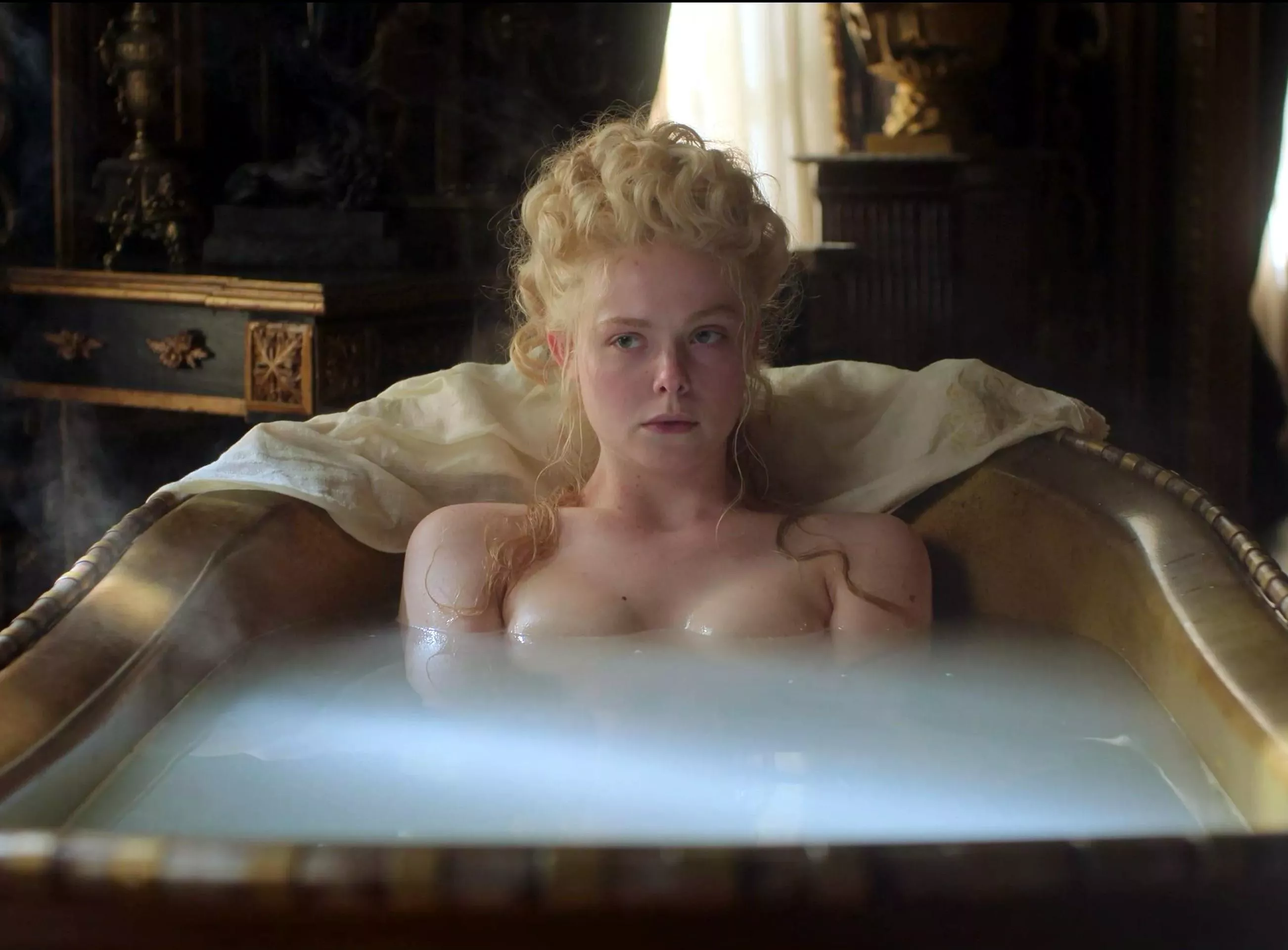Elle Fanning taking a bath posted by ElleFanning_ONLY