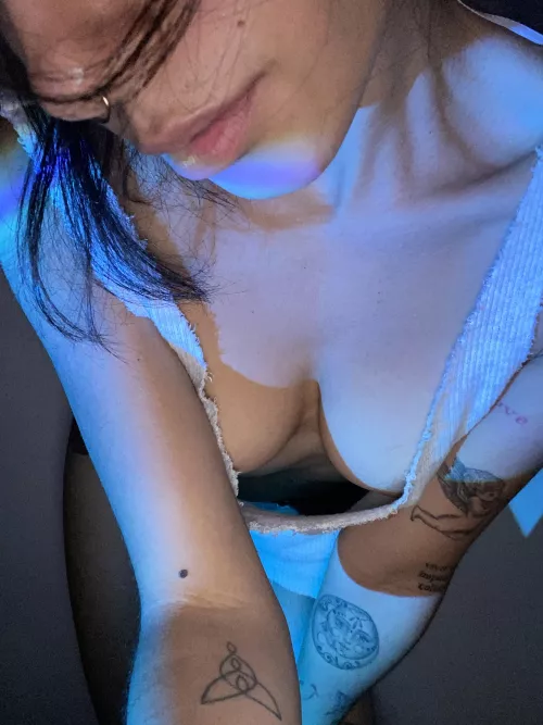 hello by Lilly_Alldredge