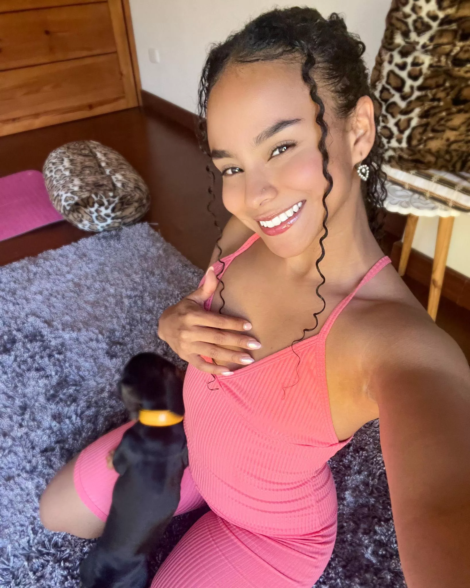 I am tight but also curvy posted by ultimatebath9