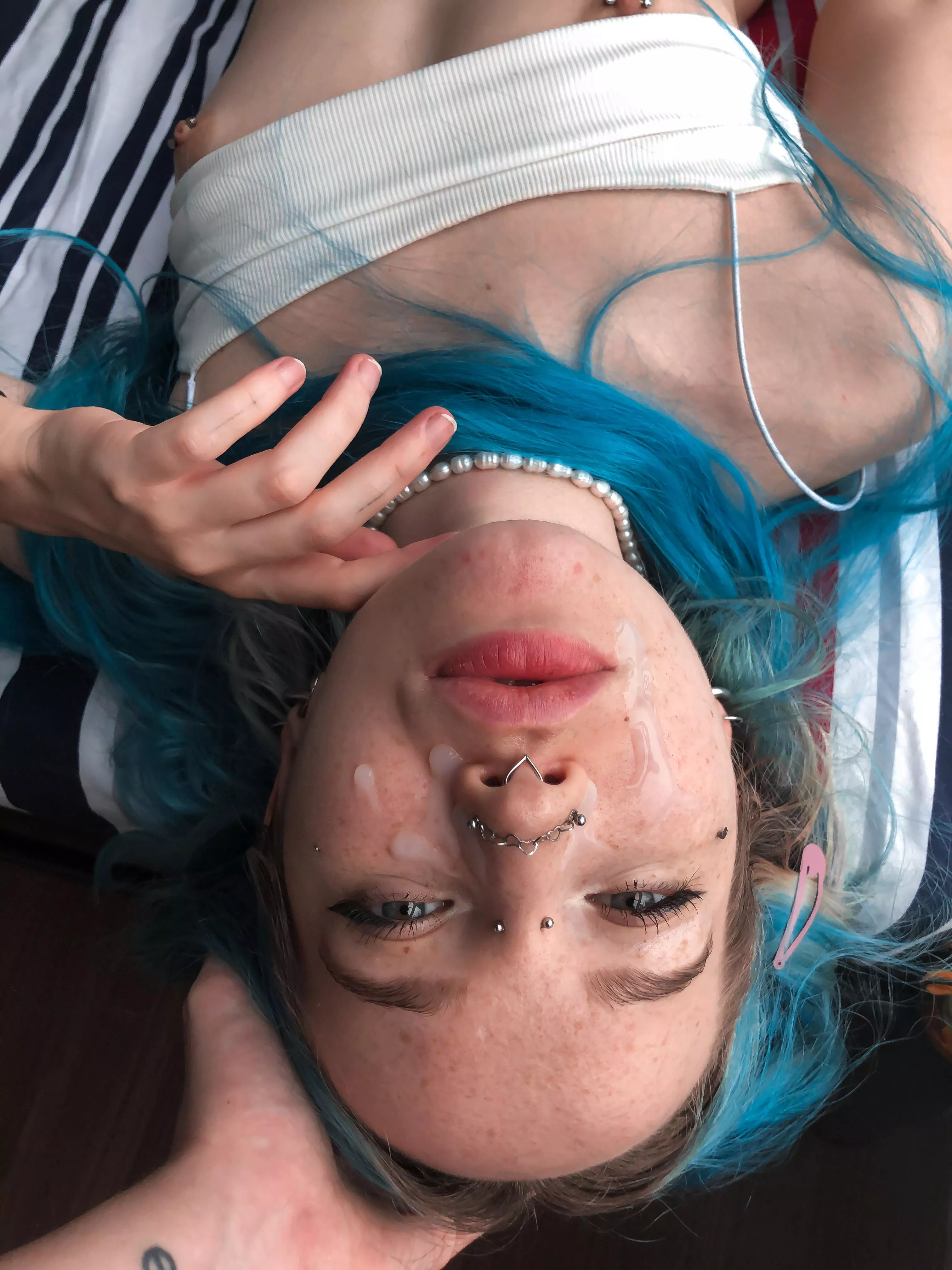 I look young because I moisturize my face with cum posted by Scarletty62