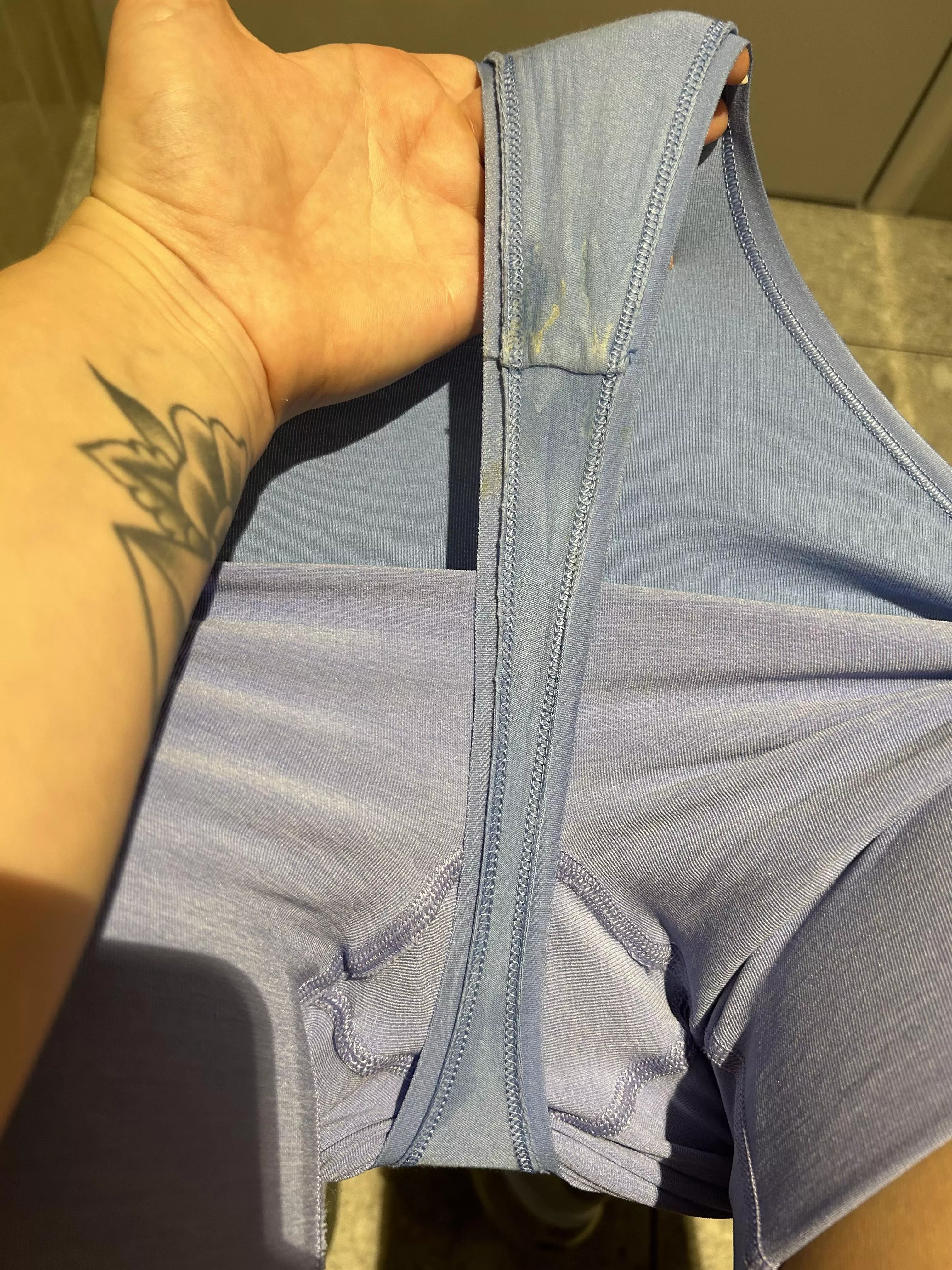 I’m at the gym doing cardio and this is my second day in a row wearing this thong :) posted by Yaelnextdoorvip