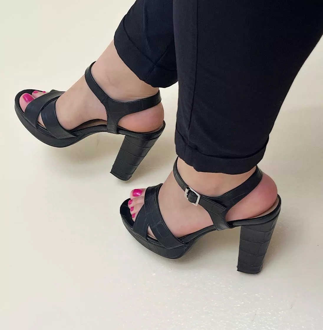 Is this a nice color on me? posted by starsodreamy