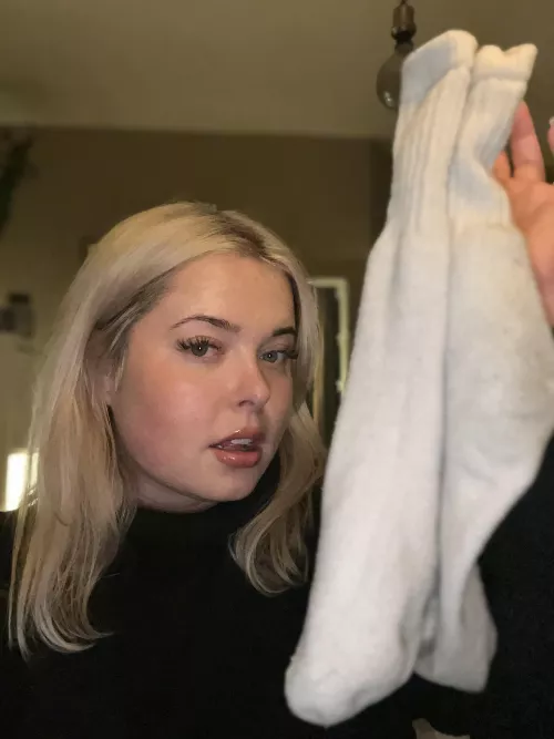 Mommy’s sweaty socks make you so weak. Don’t they? by xgoddesslucyxx