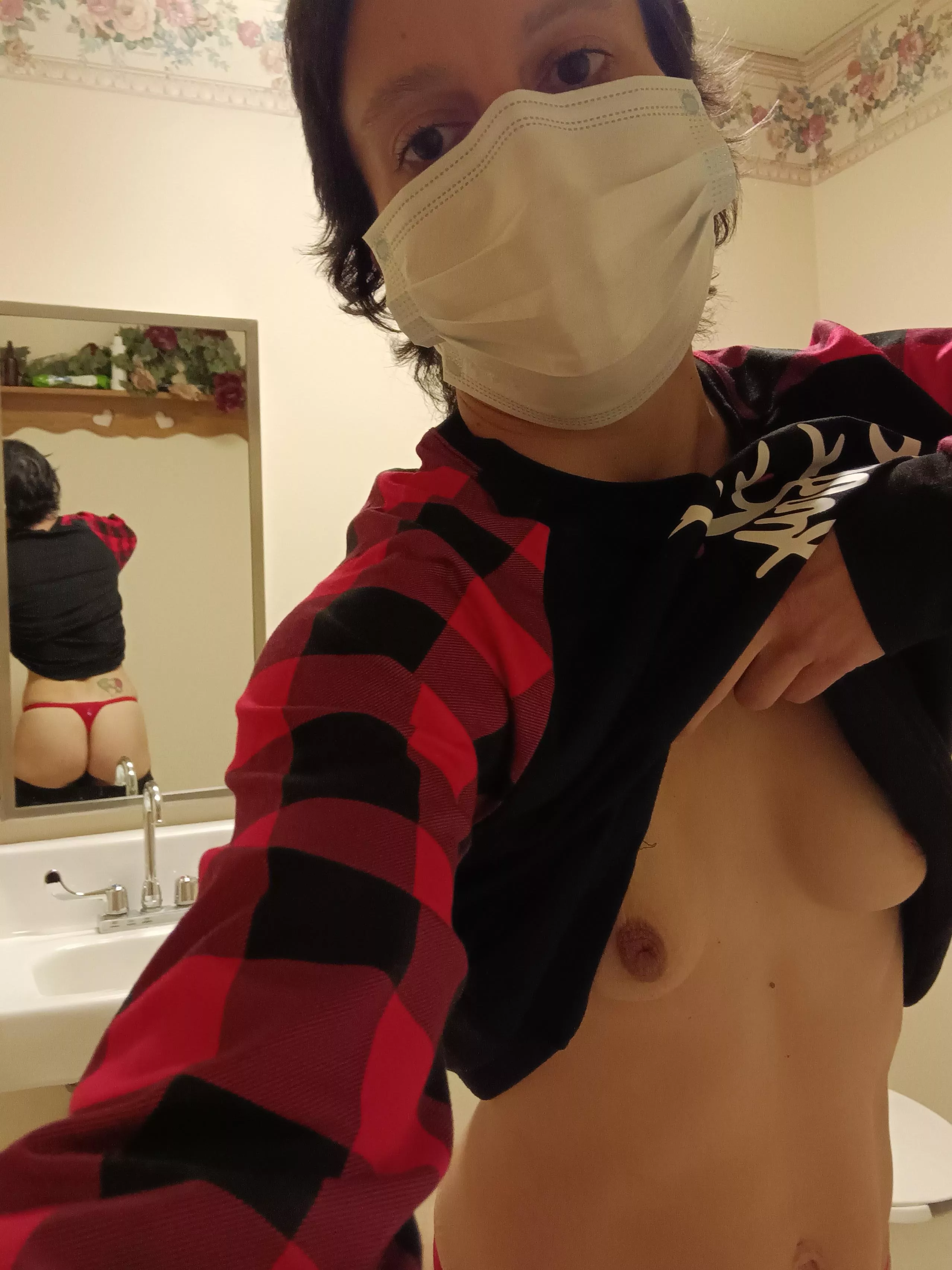 Starting to celebrate Christmas today with pajamas...come help me take them off😈 posted by sexypixie87