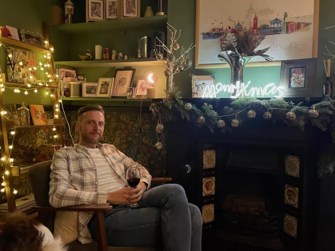 Stepping into Christmas by _truro