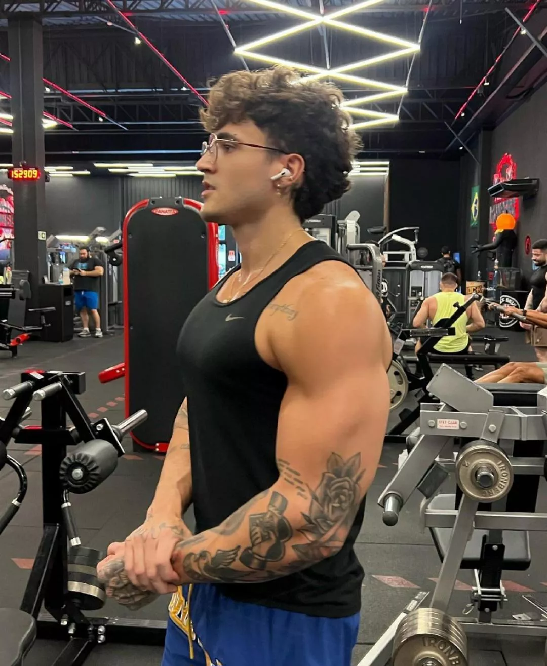 Sweat, Smile, Repeat. Making gains and loving it! [M] posted by bistomasto