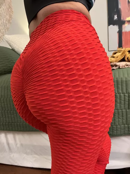 This is attention-seeking behavior by Astraea_ann