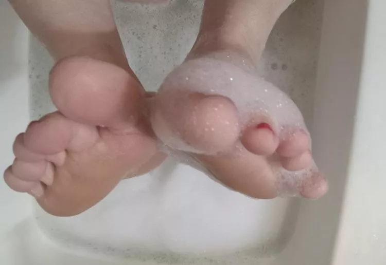 Unwinding after a long week posted by CuteCharge5671