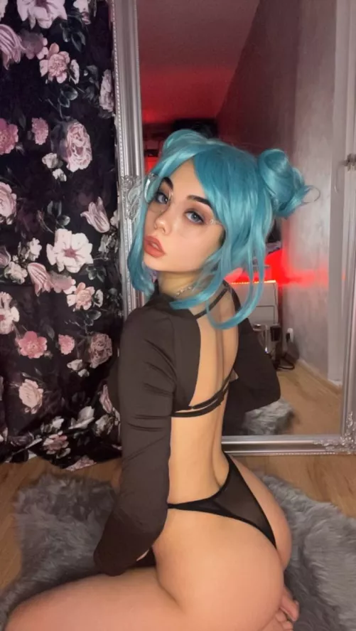 What do you think of my body? by Phoebe_WZ