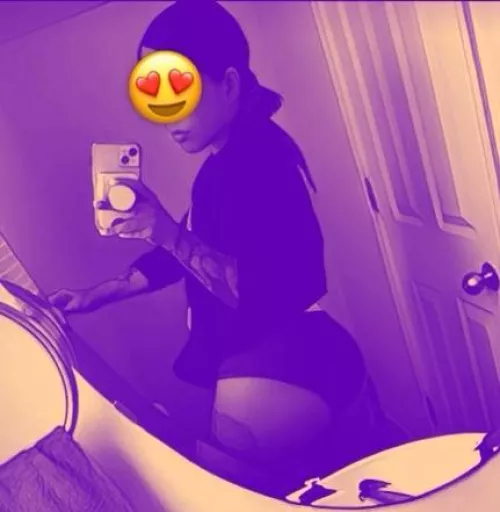 Why we take so long in the bathroom… by Icy-Tea3989