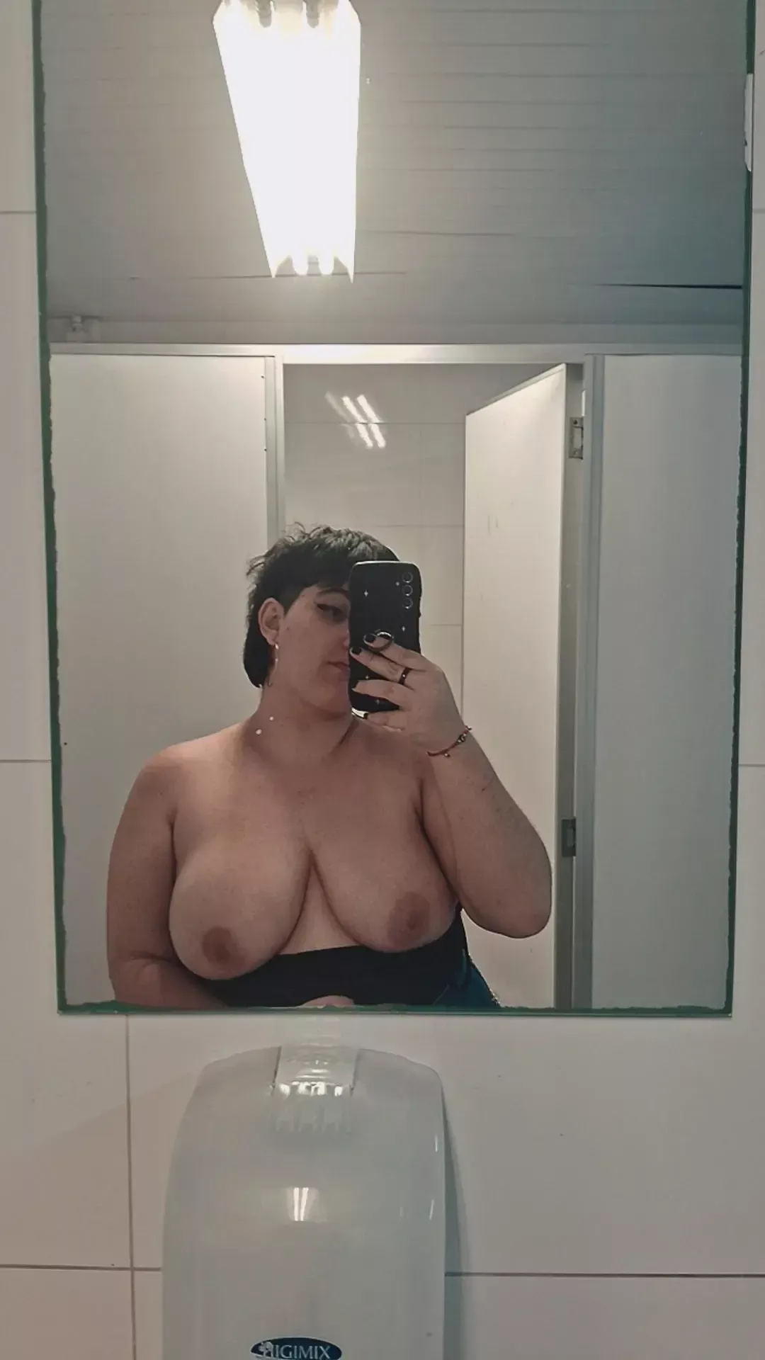 you like my new haircut? posted by gess_nunes