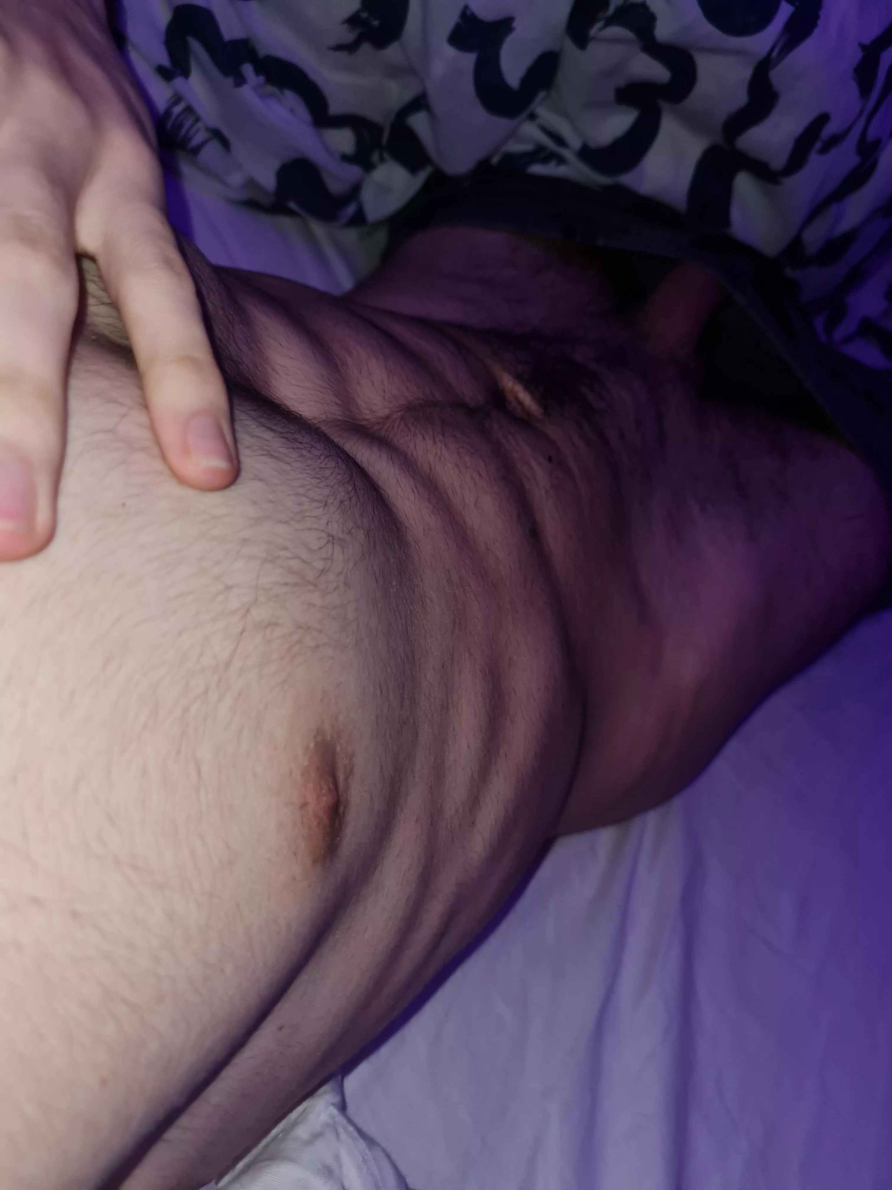 19 m, shredded guys only, hungaf22 posted by Bro_mance_