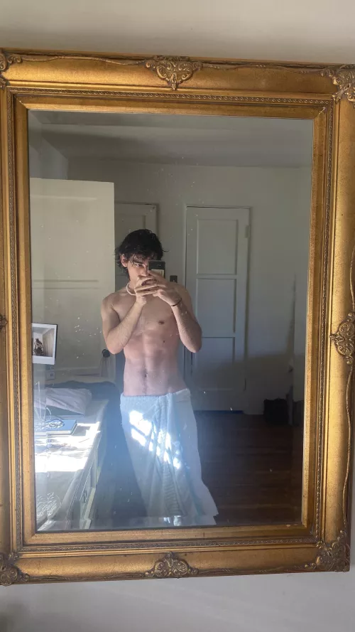 20 hmu if you’re around my age and have a face pic by Mike-ironman