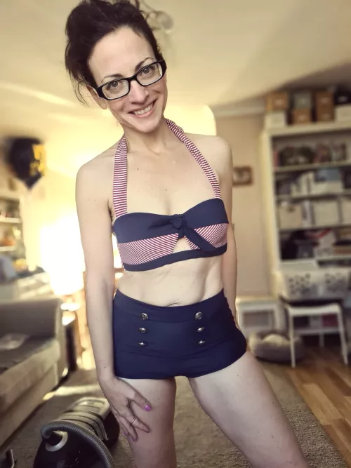 A milf in a vintage bikini by Hotmilf_Rose