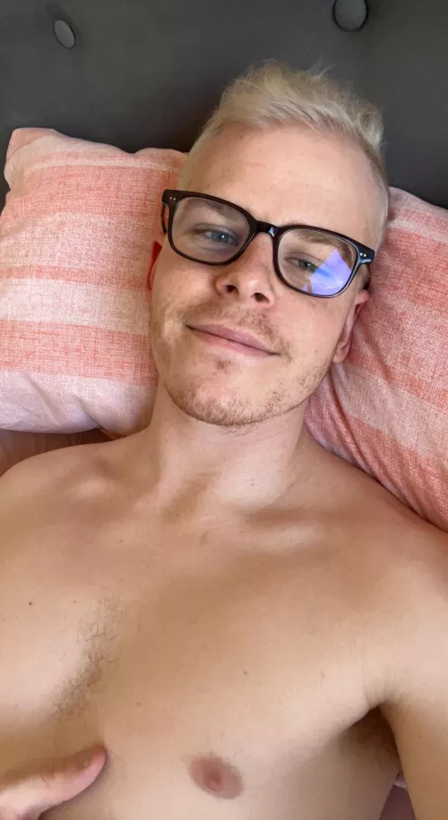 Am I cute enough to be your gaymer boyfriend…?👉👈 [23] by Ok_Purpose7373