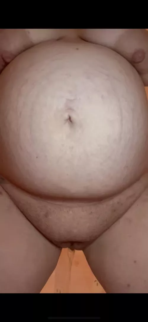 Another pregnant pee!!! by Unholy-Impalement222