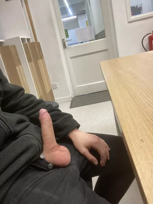 Bringing some life to the office by Cals_Shaft01