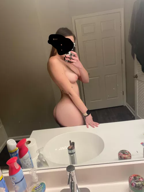 Can’t beat the nudes when your away from home by justhere4noods2