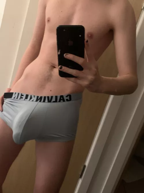 Dm to talk about bulges ;) by Ukjockk