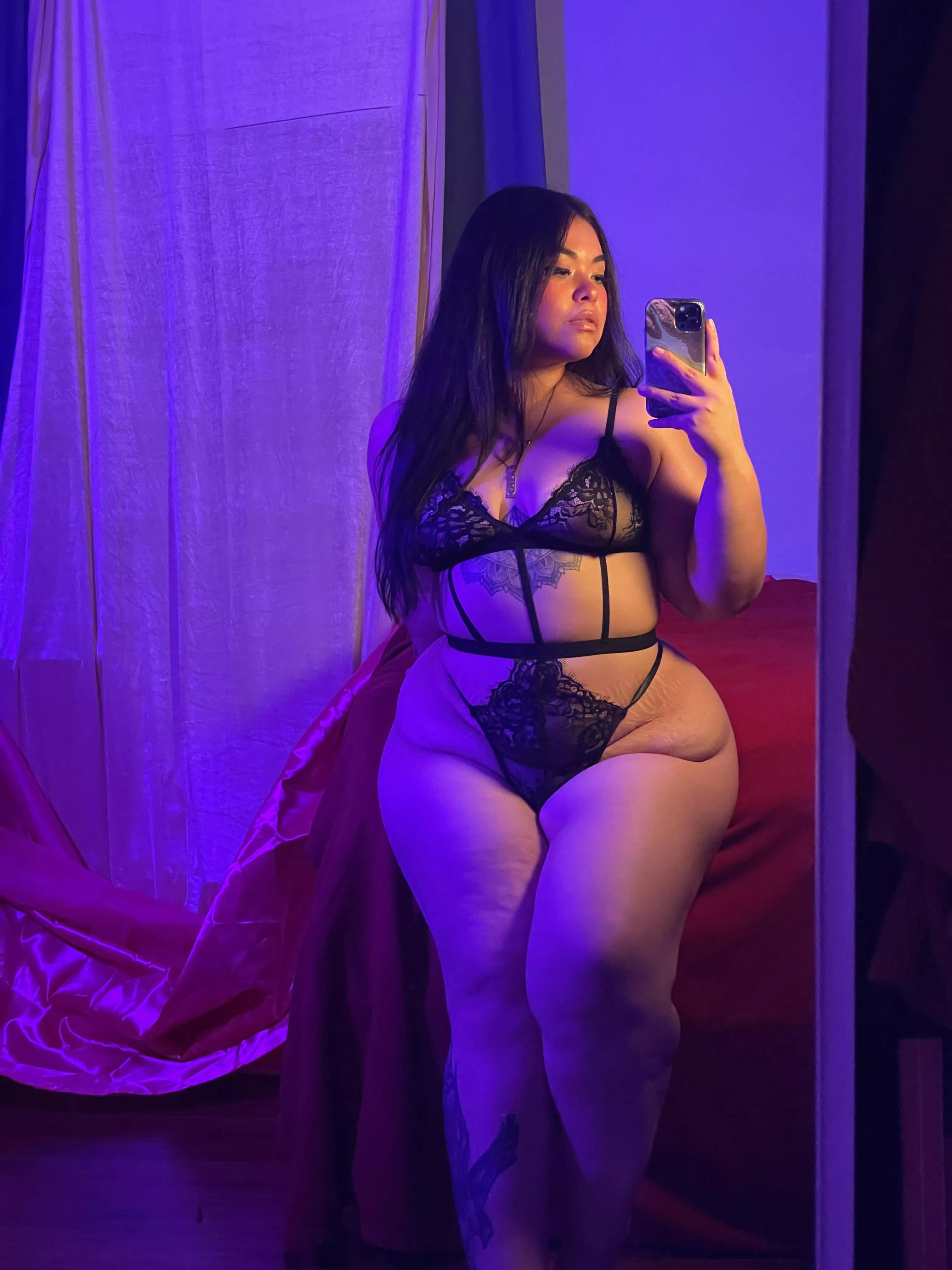 Do you like love handles ? posted by MsVenusGrace