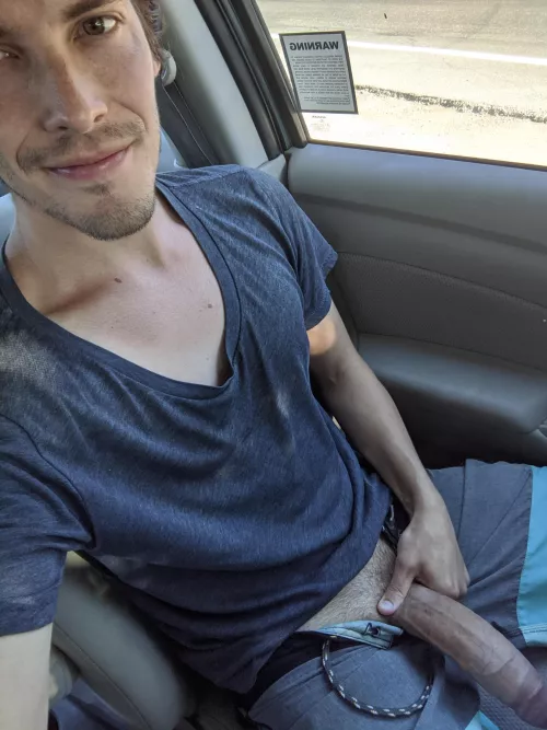 Driving with 3 hands by BigUncut18