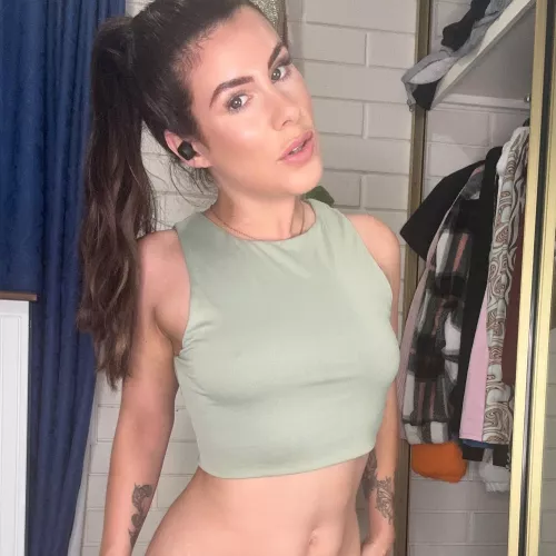 felt gorgeous and wanted to share by TheLuckyComedian