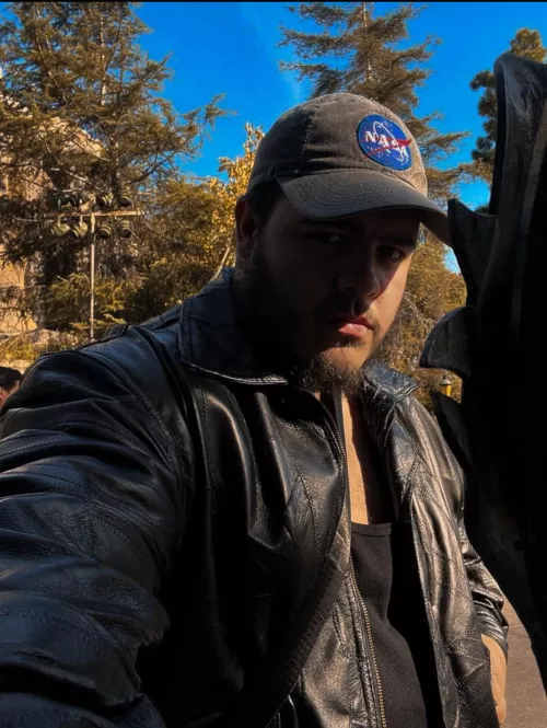 Findom looking for finsubs by Icy-Pomegranate-6043