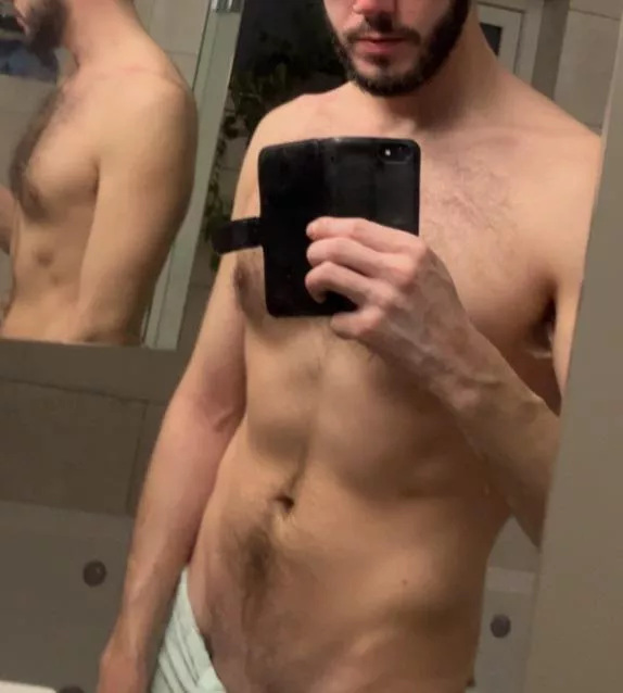 Gotta love a good mirror pic posted by oldnewshit