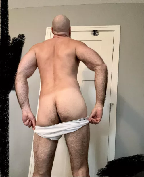 Hairy crack ok? by SilentCliff