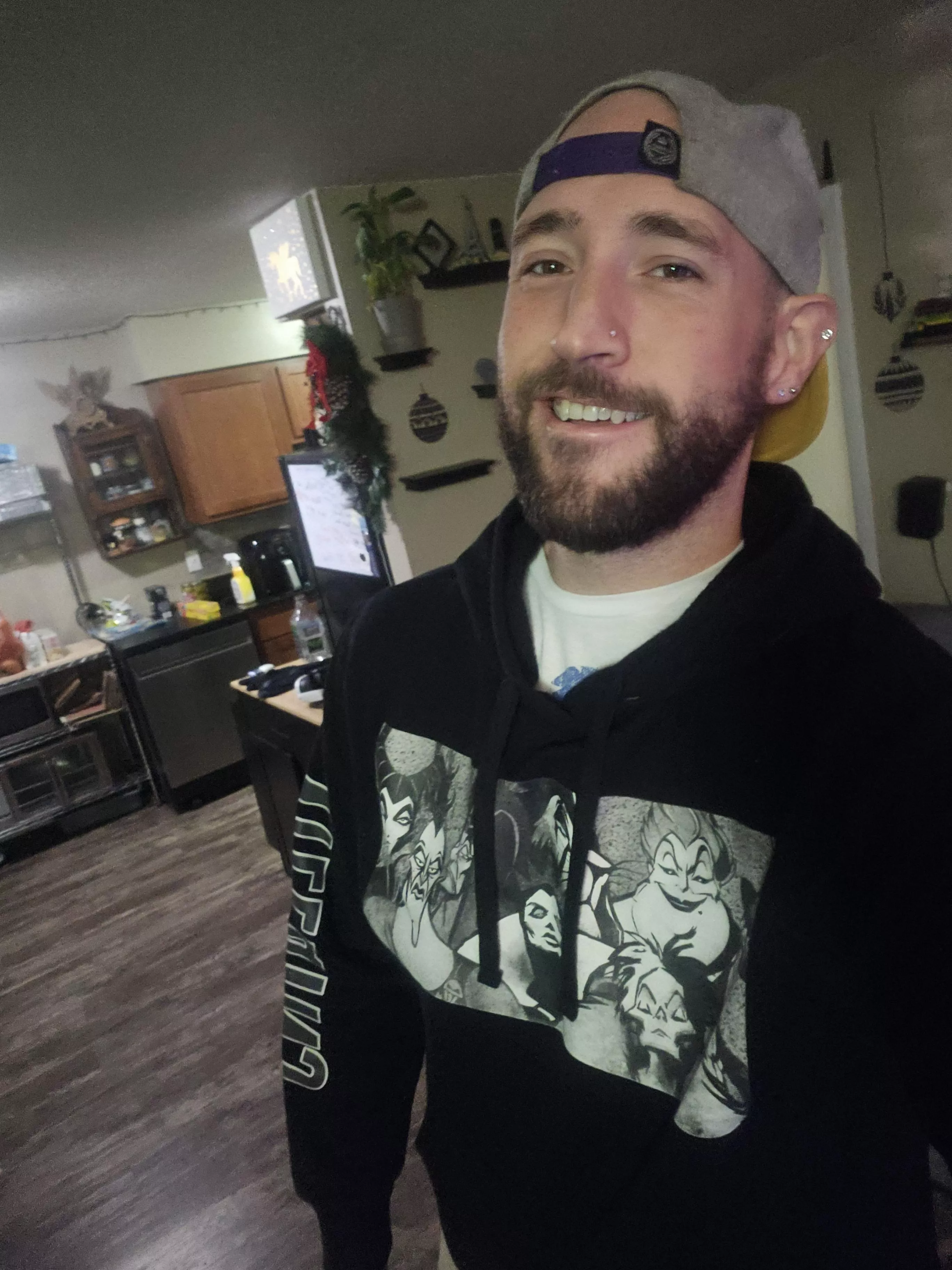 Hey! Happy Sunday! You're amazing! Thanks all! Thanks for listening! posted by Ok-Property-2949