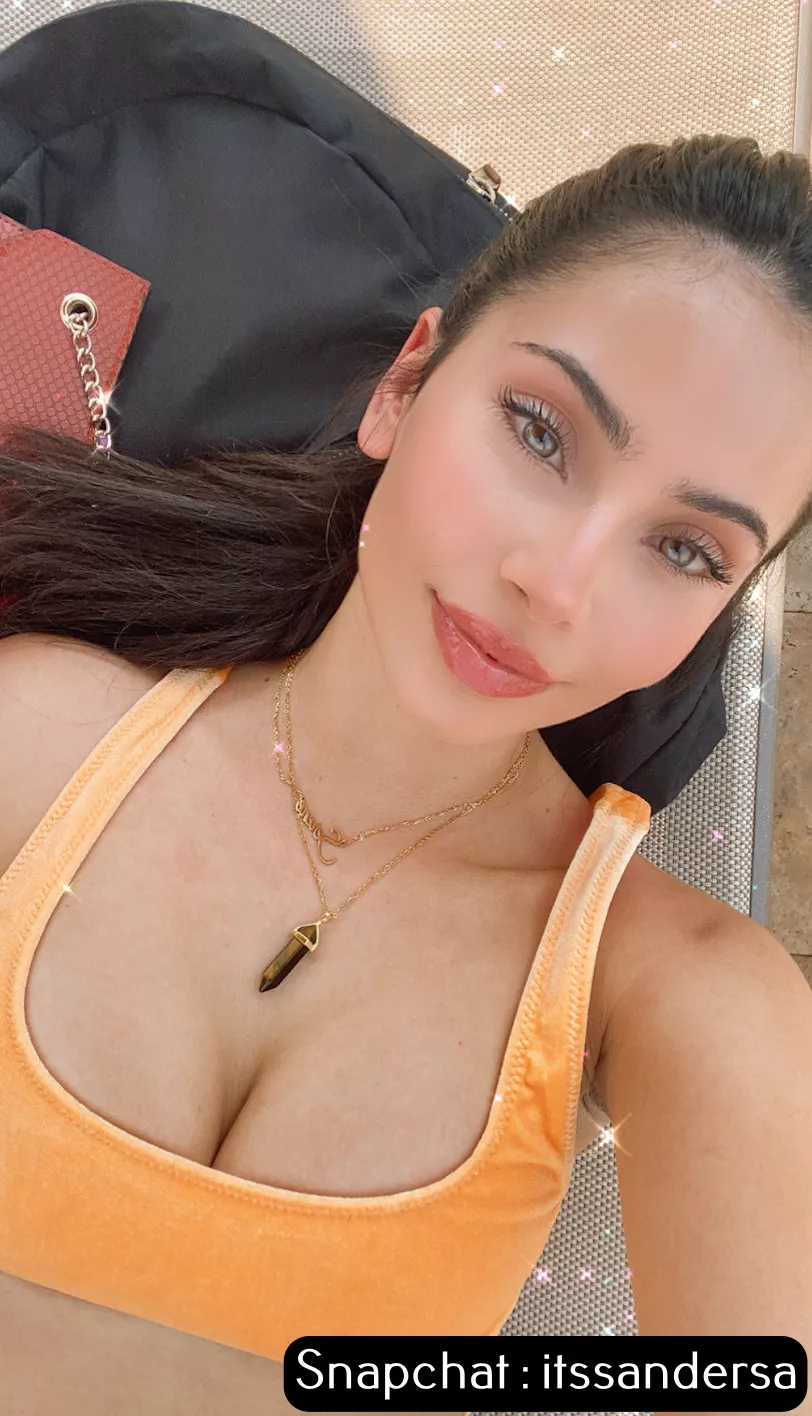 Hi I'm Caroline! Showing off myself on Reddit is new for me 😊 posted by PhysicalSupport20