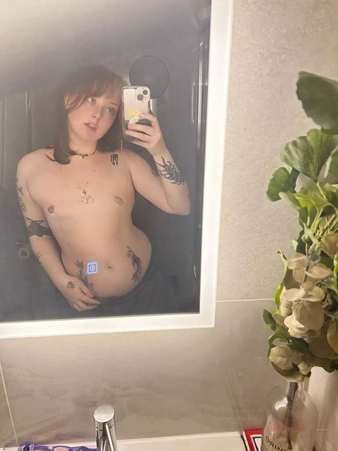 hmu if youd fuck me despite my tiny tits posted by babybabybaby_backup