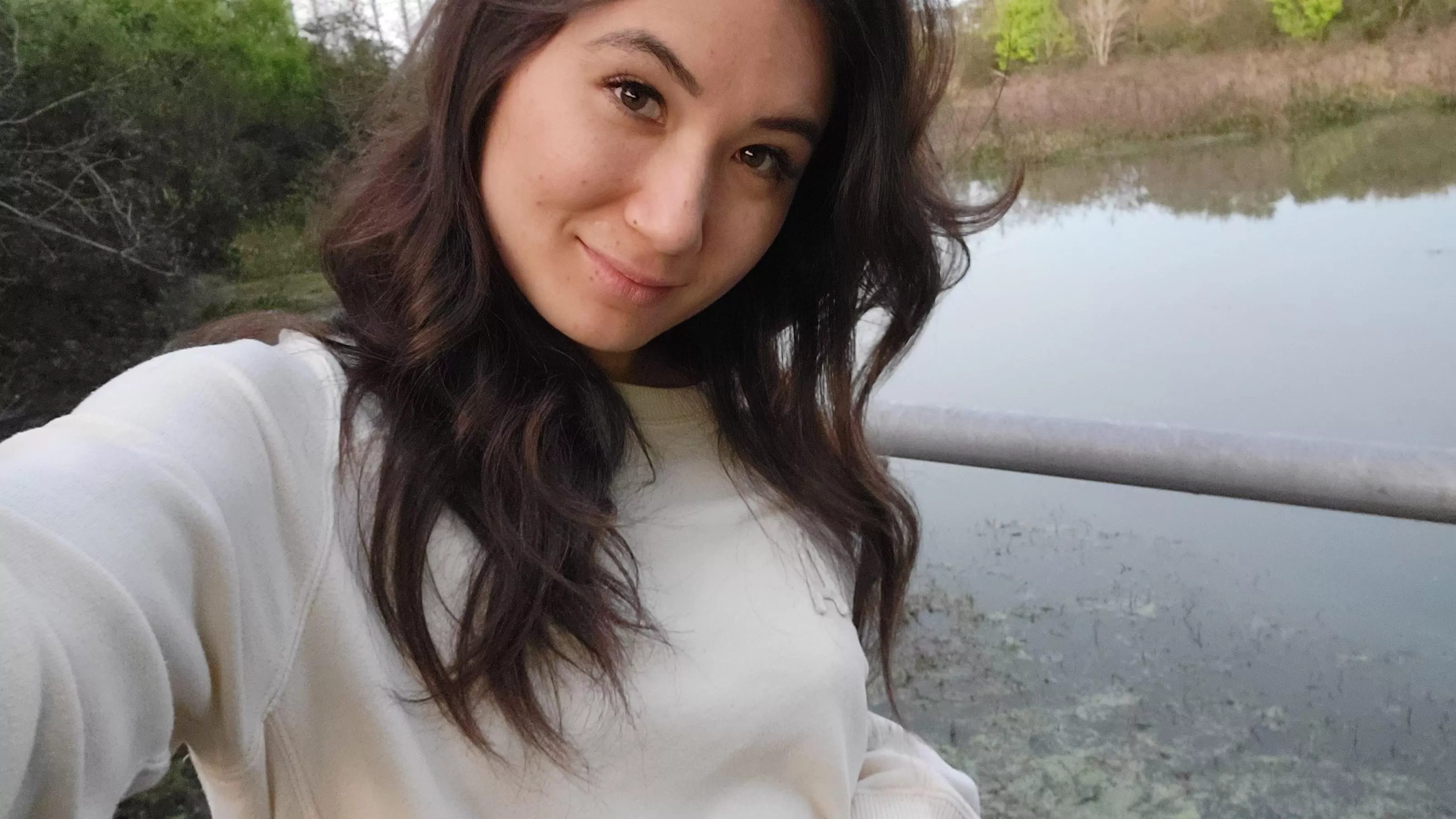 I call this one 'hey, at least I tried' selfie posted by nikkidavisxo