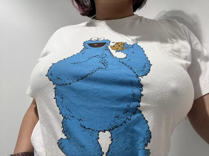 I guess you can have a bite of my cookie 🙄 by gemmacactus