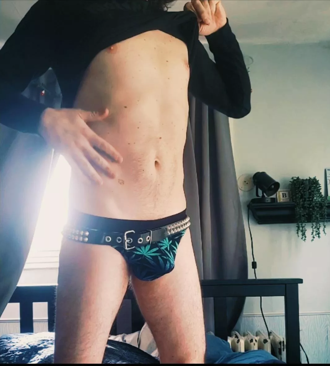 I like these 😇 posted by exxxplorative