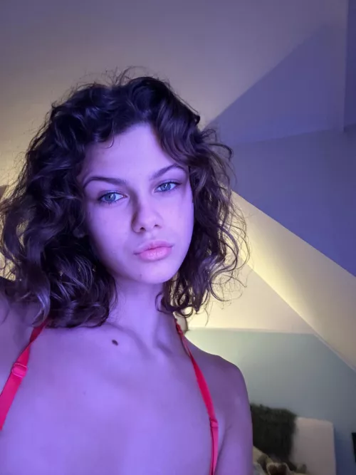 If you’re not shy, tell me your dick size and I’ll tell you if I’d fuck you or not by Ashley1655