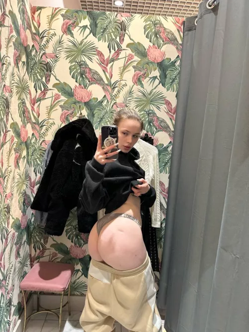 Im so tigh guys.. by Stasya_baby