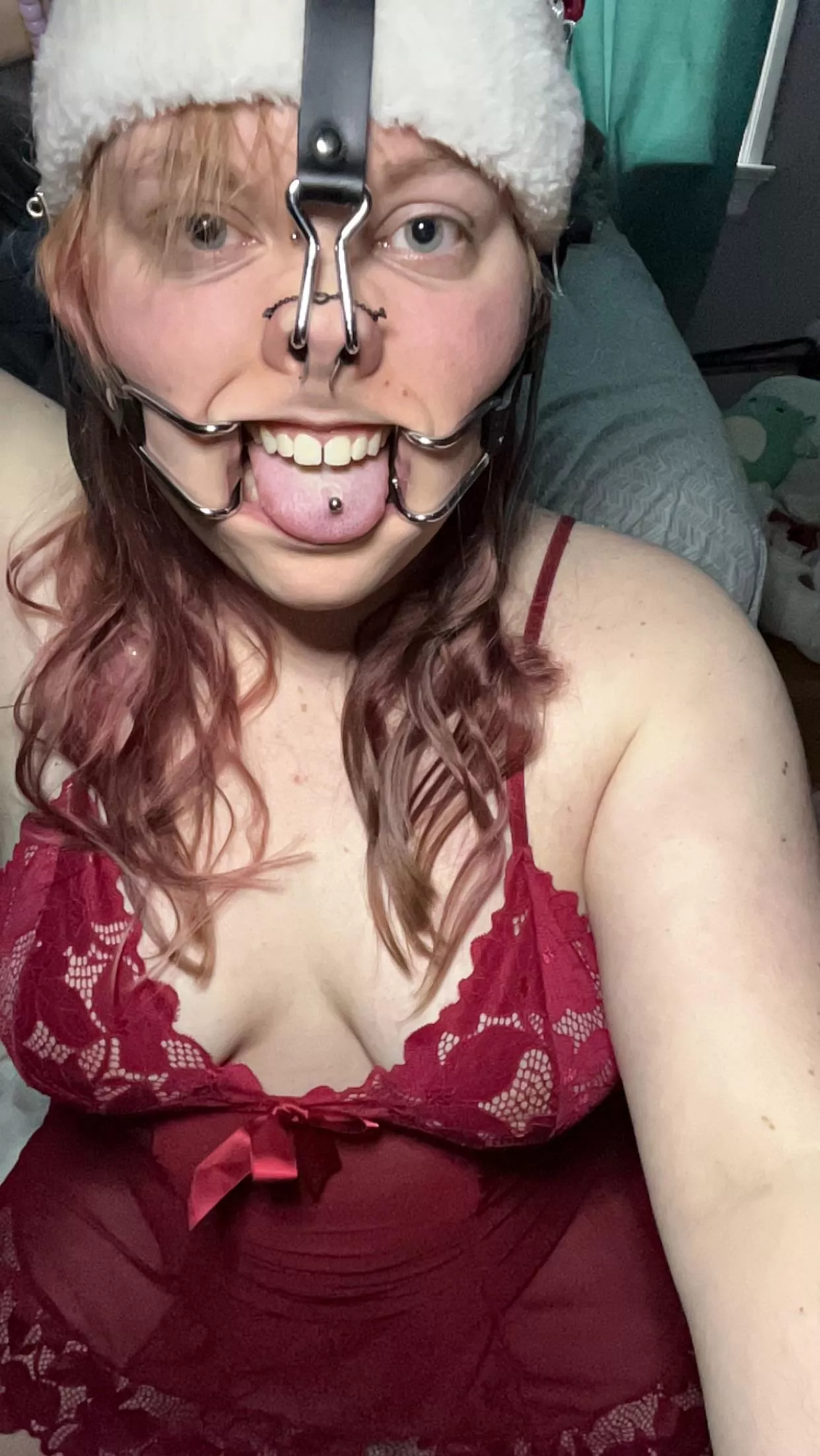 It wants to be humiliated and abused by men and women posted by Ghoustbitch1