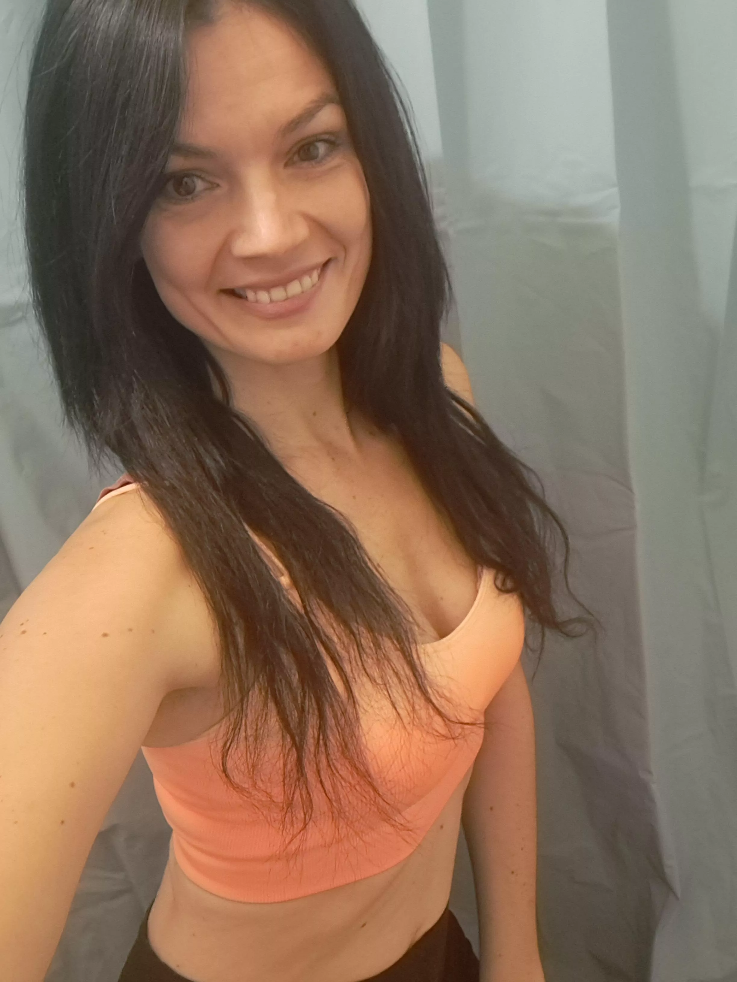 Just 36 years old brunette. posted by MartaPeonly