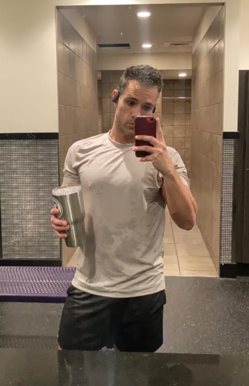 Just a sweaty, unfiltered pic bc I haven’t posted in many moons by Ill-Pin-4283