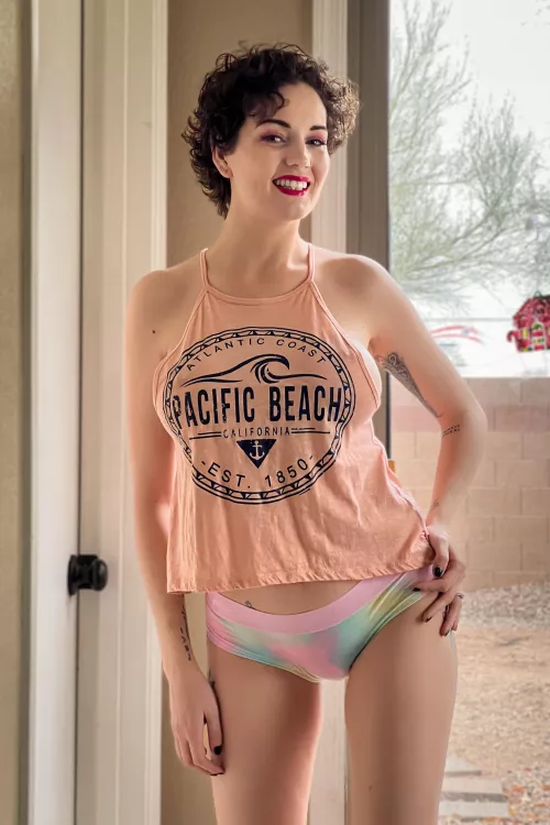 MILFs are the girls you wanted to fuck in high school all grown up by MissyPhx