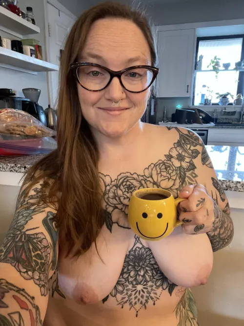 Morning smiles all around! by thesentientdaffodil