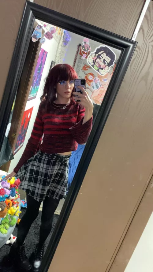 New outfit! What do you think cute? by Garb0w0dor