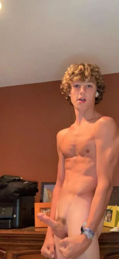 Oh hey there by Frosty_Ad_900