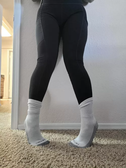 Simple black leggings while getting ready to hit the gym by RobynFox153