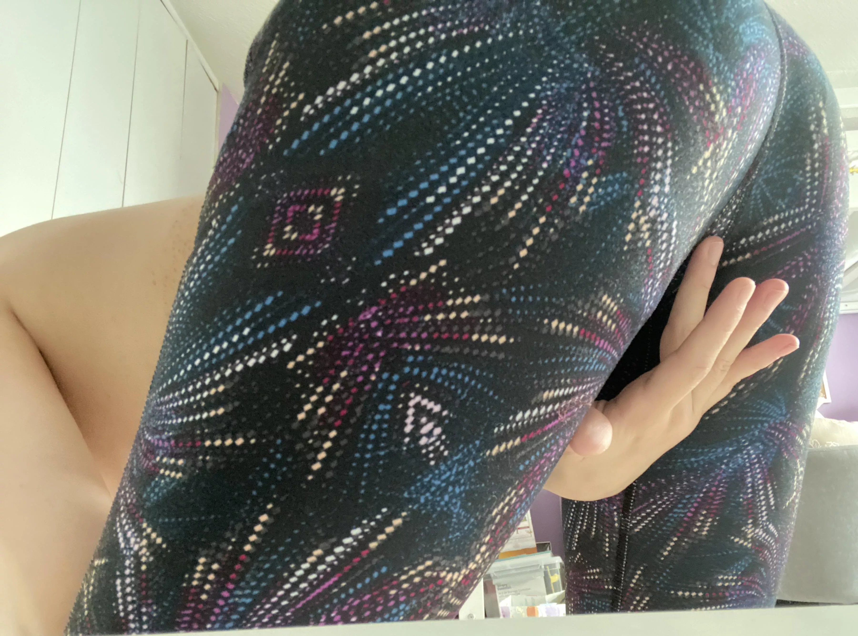 Something about tight leggings just makes me so wet posted by lilysafairy