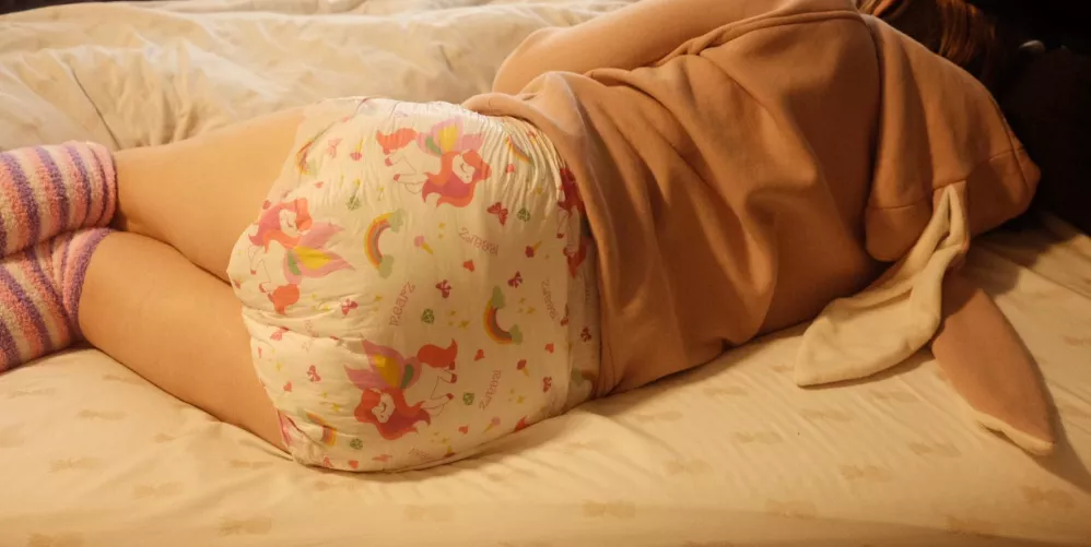 Sunday afternoon nap time by mintchipcookiez