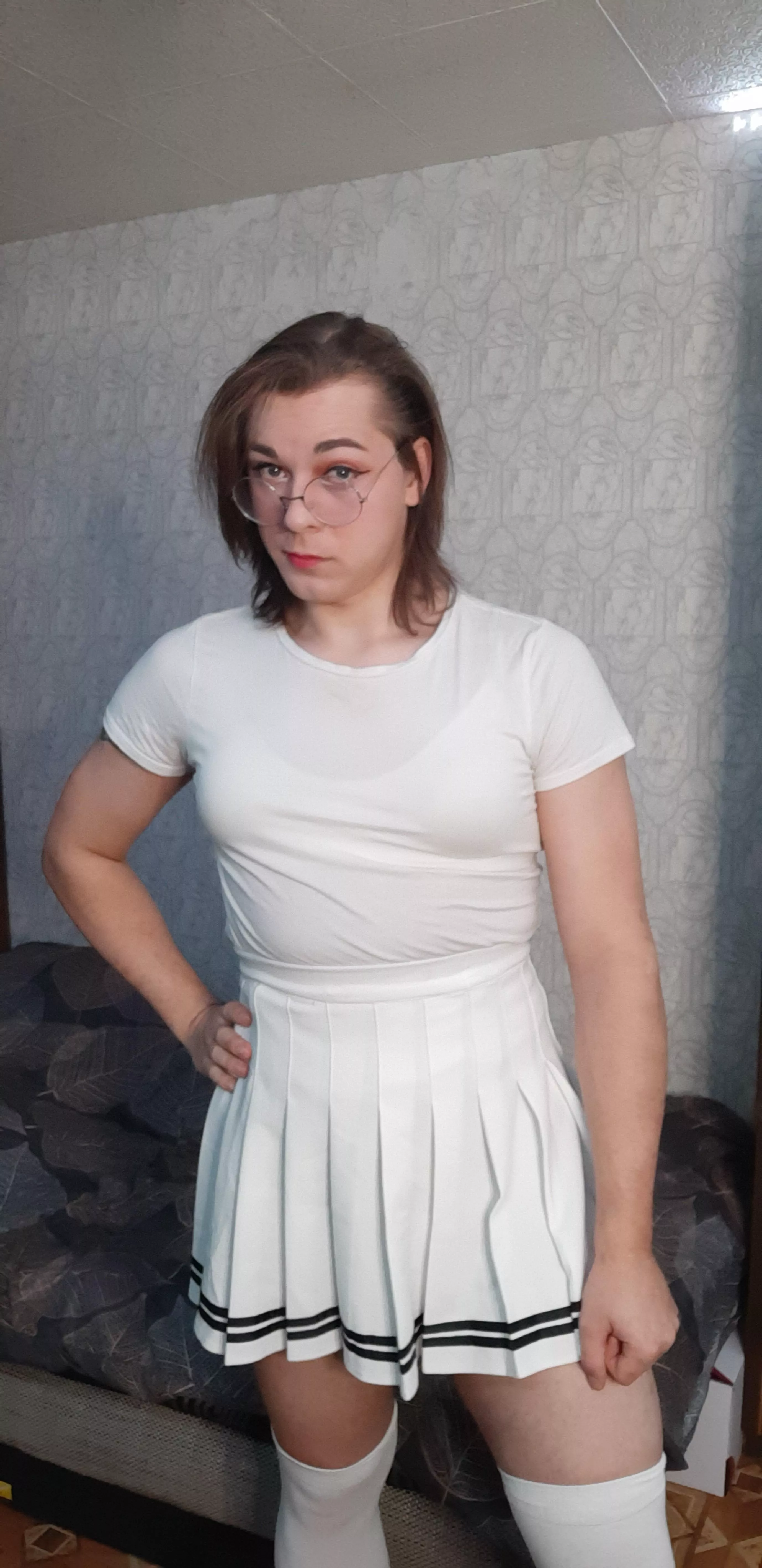 There is so much whiteness outside. So I decided to wear white as snow. posted by ZeTadis